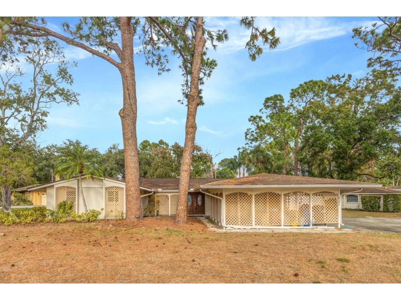 8306 W Forest Circle Tampa FL 33615 TB8453193 image1