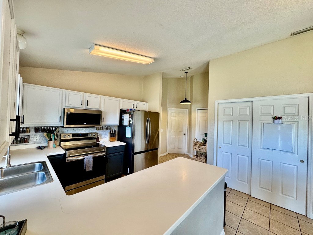 8307 Glover Avenue North Port FL 34291 N6136447 image25