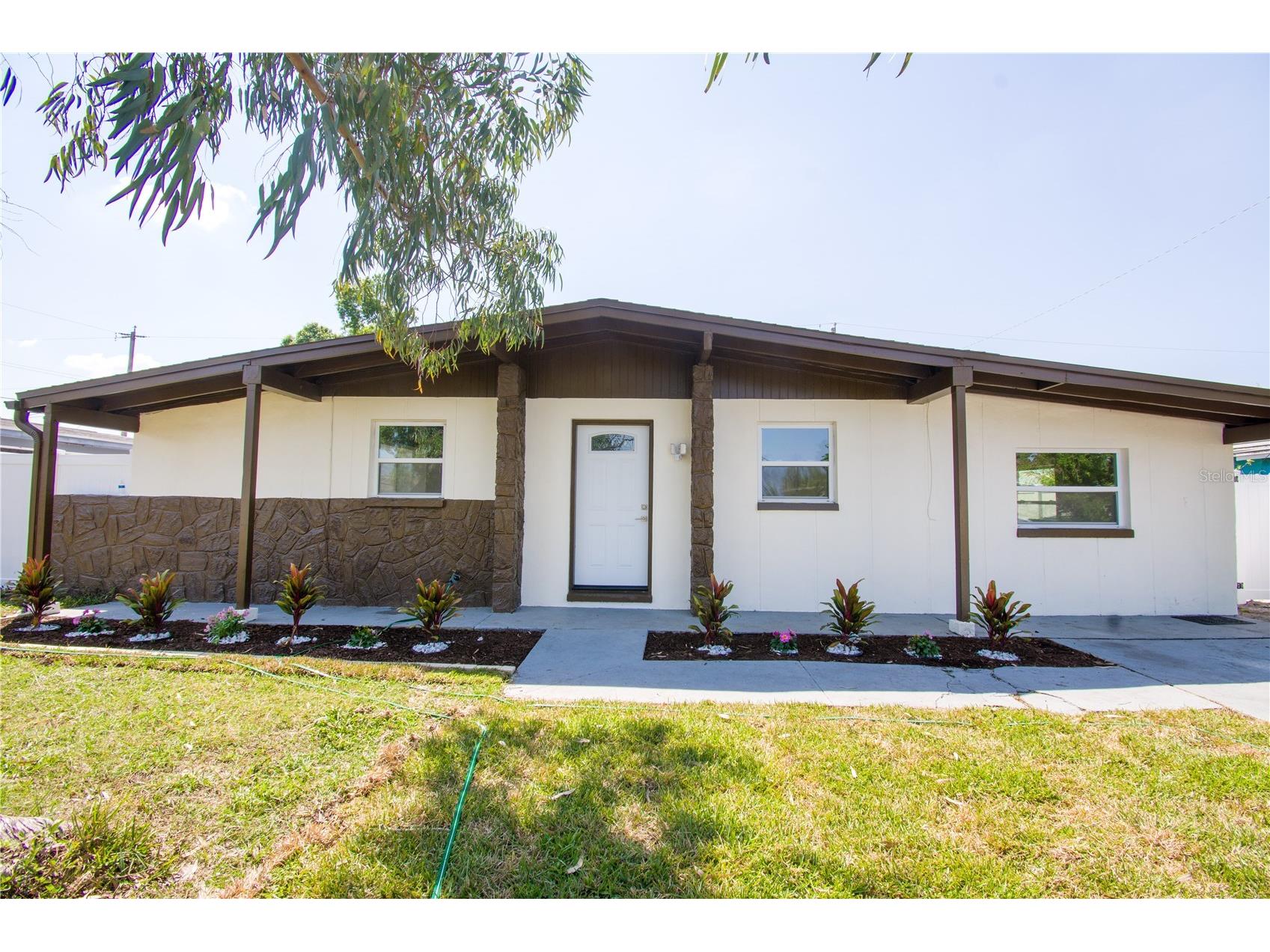 8307 Libby Lane Tampa FL 33619 TB8491444 image1