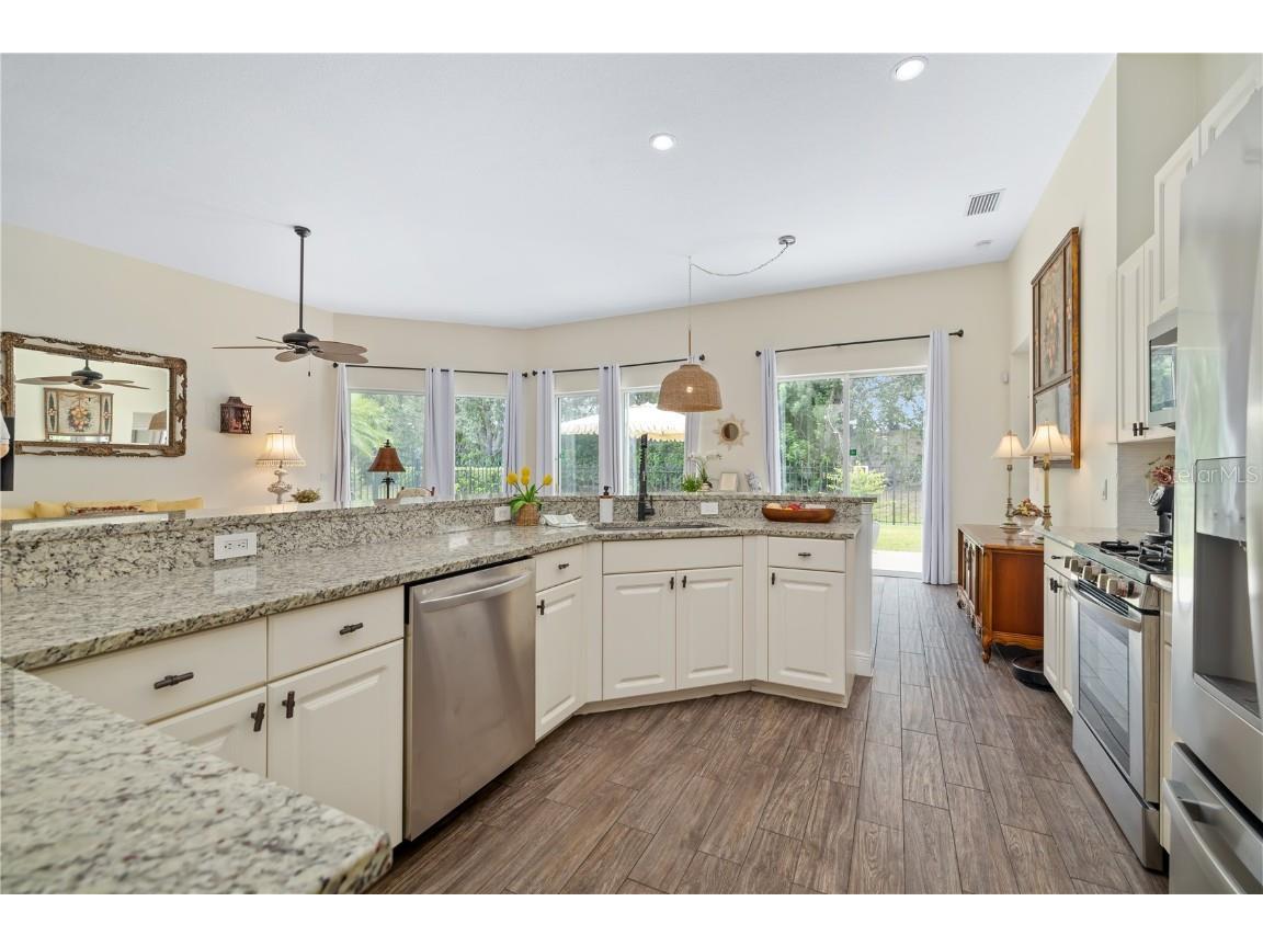 8307 Planters Knoll Terrace University Park FL 34201 A4663197 image19