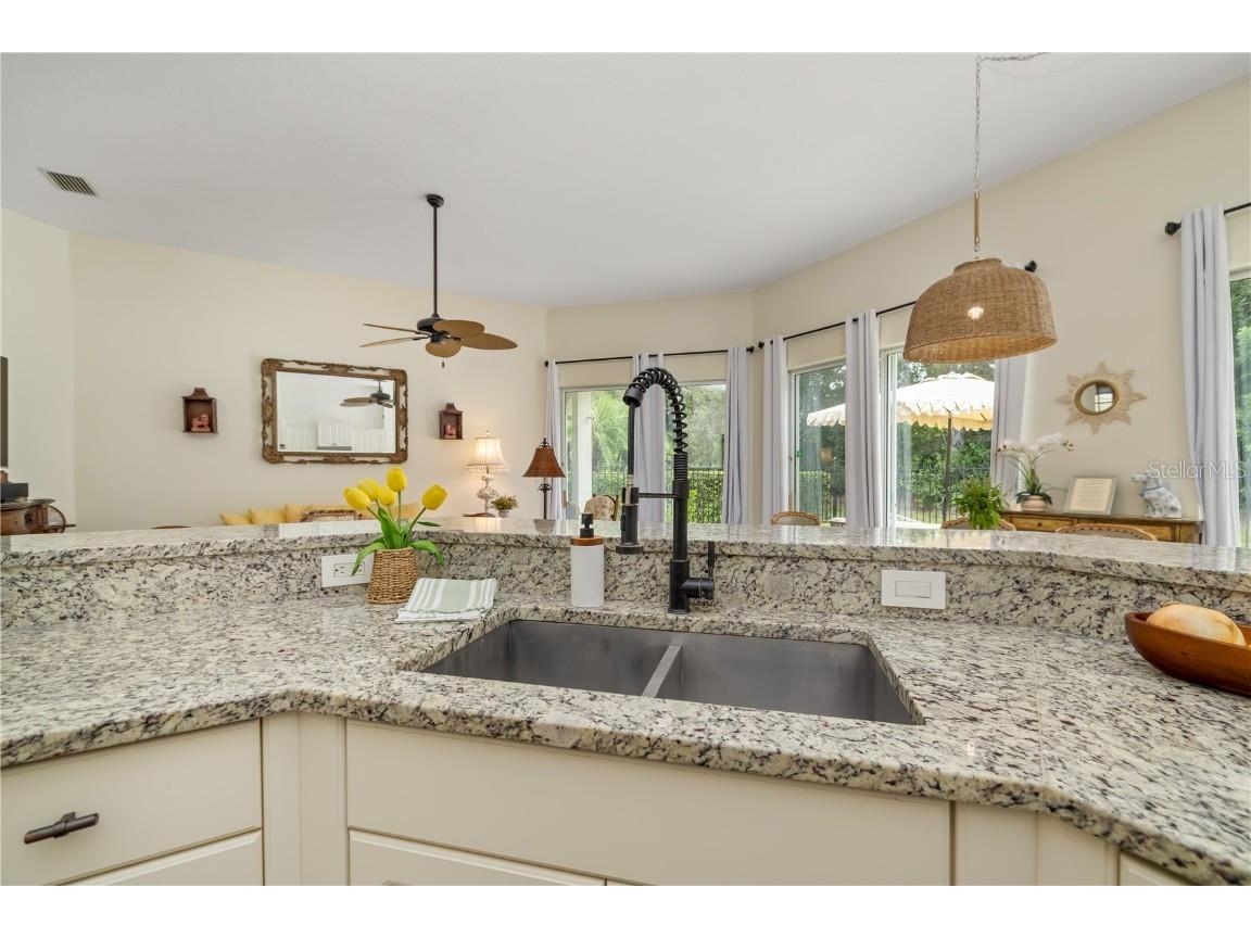 8307 Planters Knoll Terrace University Park FL 34201 A4663197 image22