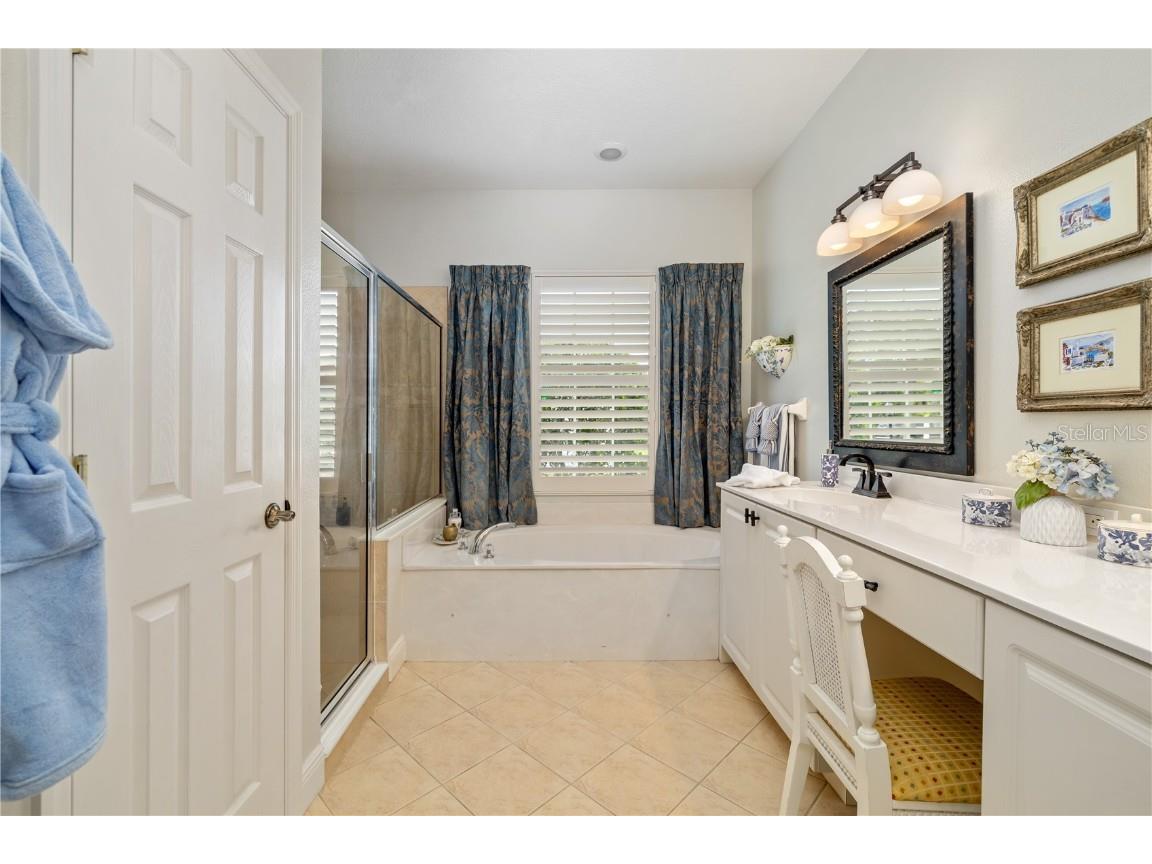 8307 Planters Knoll Terrace University Park FL 34201 A4663197 image28