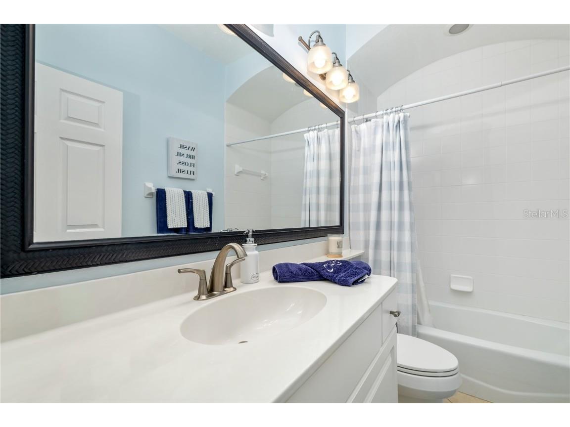 8307 Planters Knoll Terrace University Park FL 34201 A4663197 image35