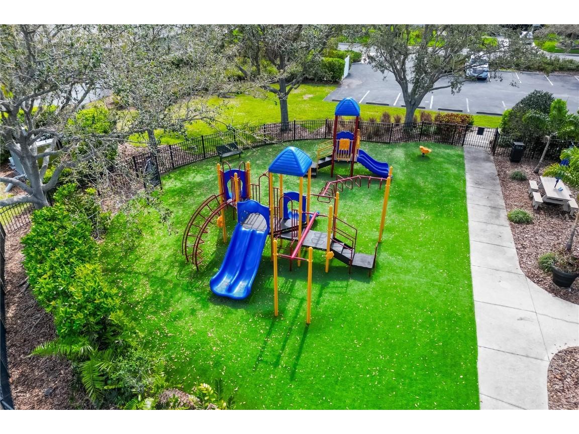 8307 Planters Knoll Terrace University Park FL 34201 A4663197 image48