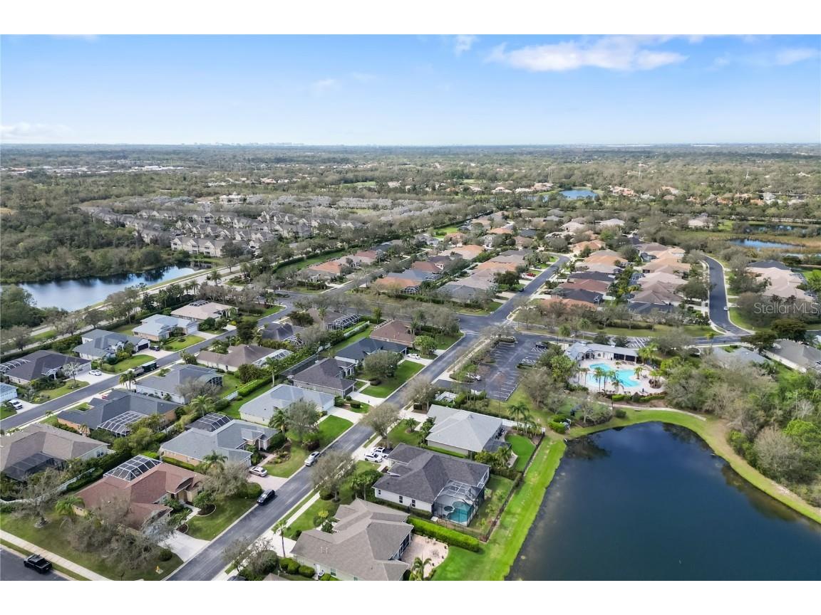 8307 Planters Knoll Terrace University Park FL 34201 A4663197 image49