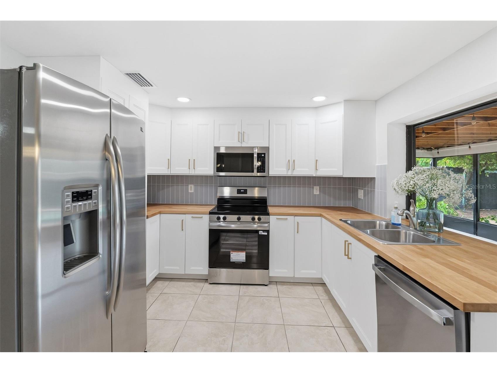 8307 Vallejo Place Tampa FL 33614 TB8517946 image10