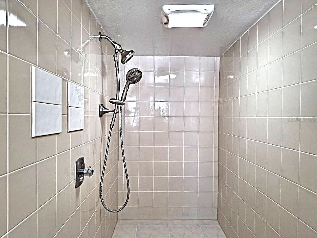8308 123rd Avenue Largo FL 33773 TB8526629 image22