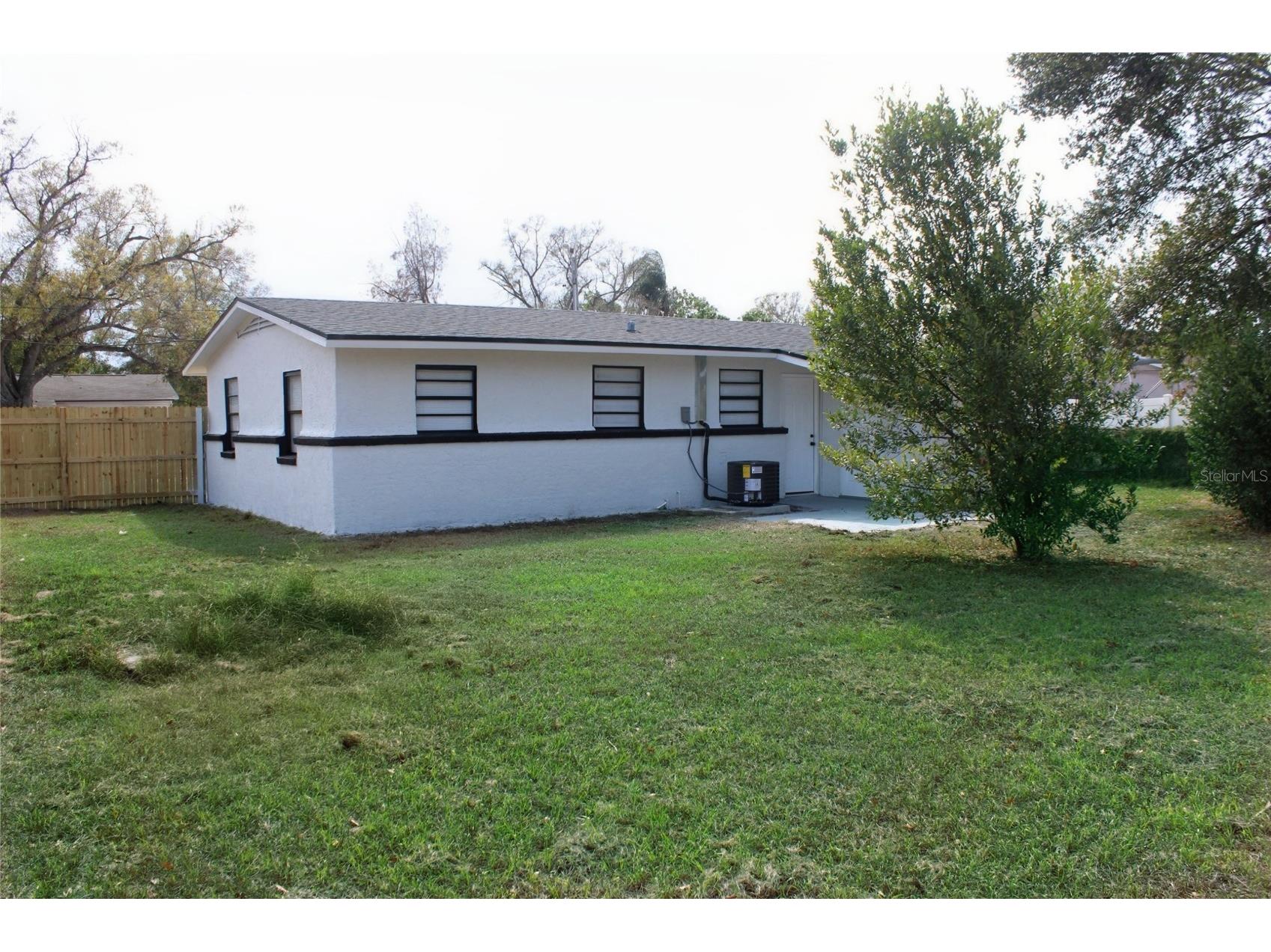 8308 Allamanda Avenue Tampa FL 33619 TB8479637 image16