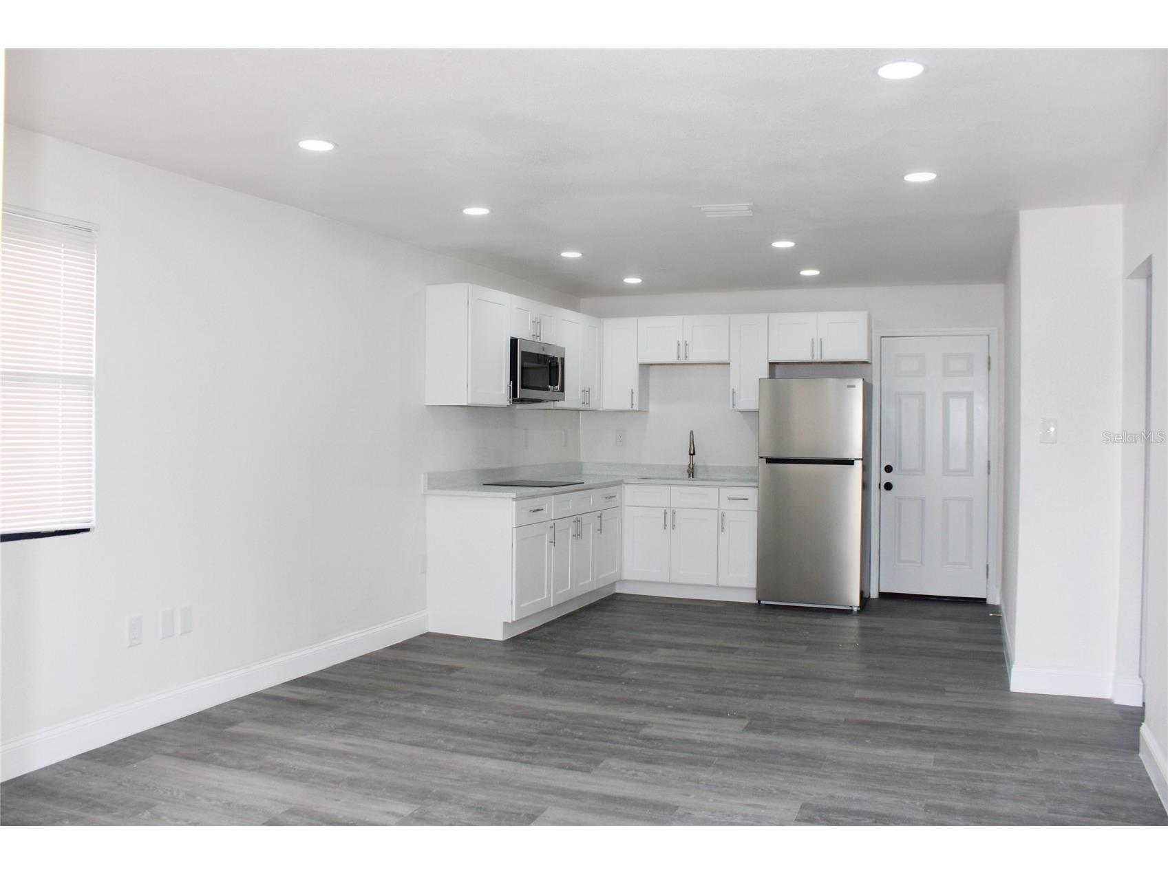 8308 Allamanda Avenue Tampa FL 33619 TB8479637 image3