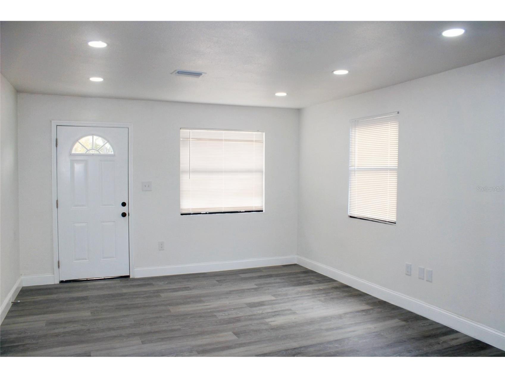 8308 Allamanda Avenue Tampa FL 33619 TB8479637 image4