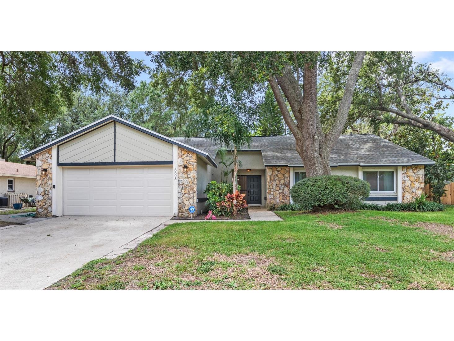 8308 Granada Blvd Orlando FL 32836 - LAKE SLOAT & LAKE TUCKER O6317348 image1