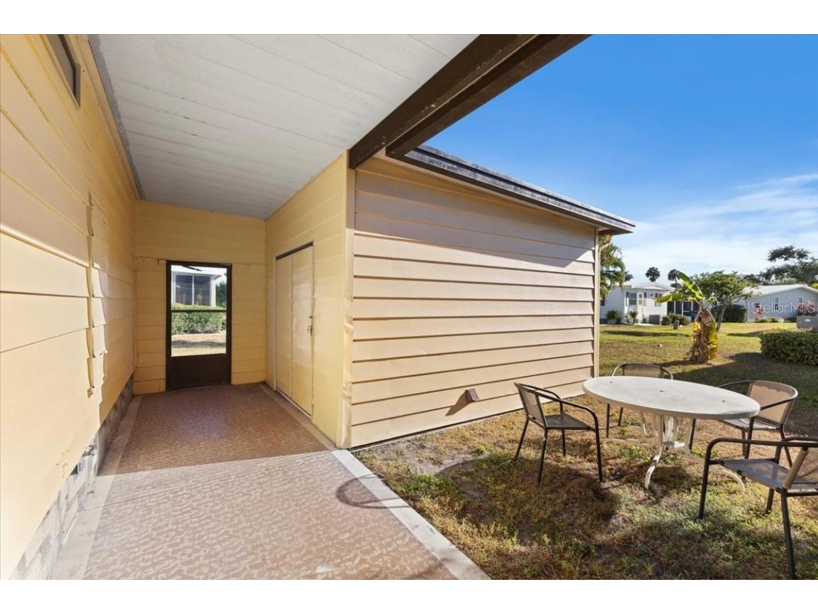 8308 Princess Court Palmetto FL 34221 TB8453497 image20