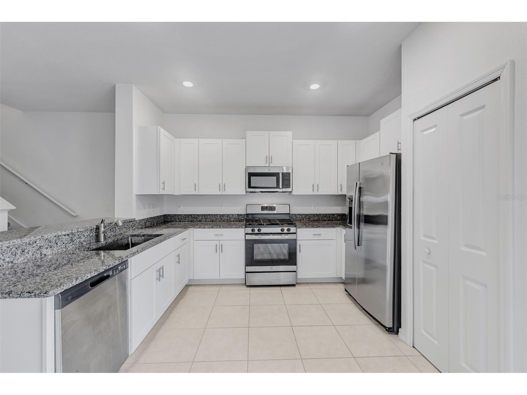 8309 Corner Pine Way New Port Richey FL 34655 TB8464777 image6