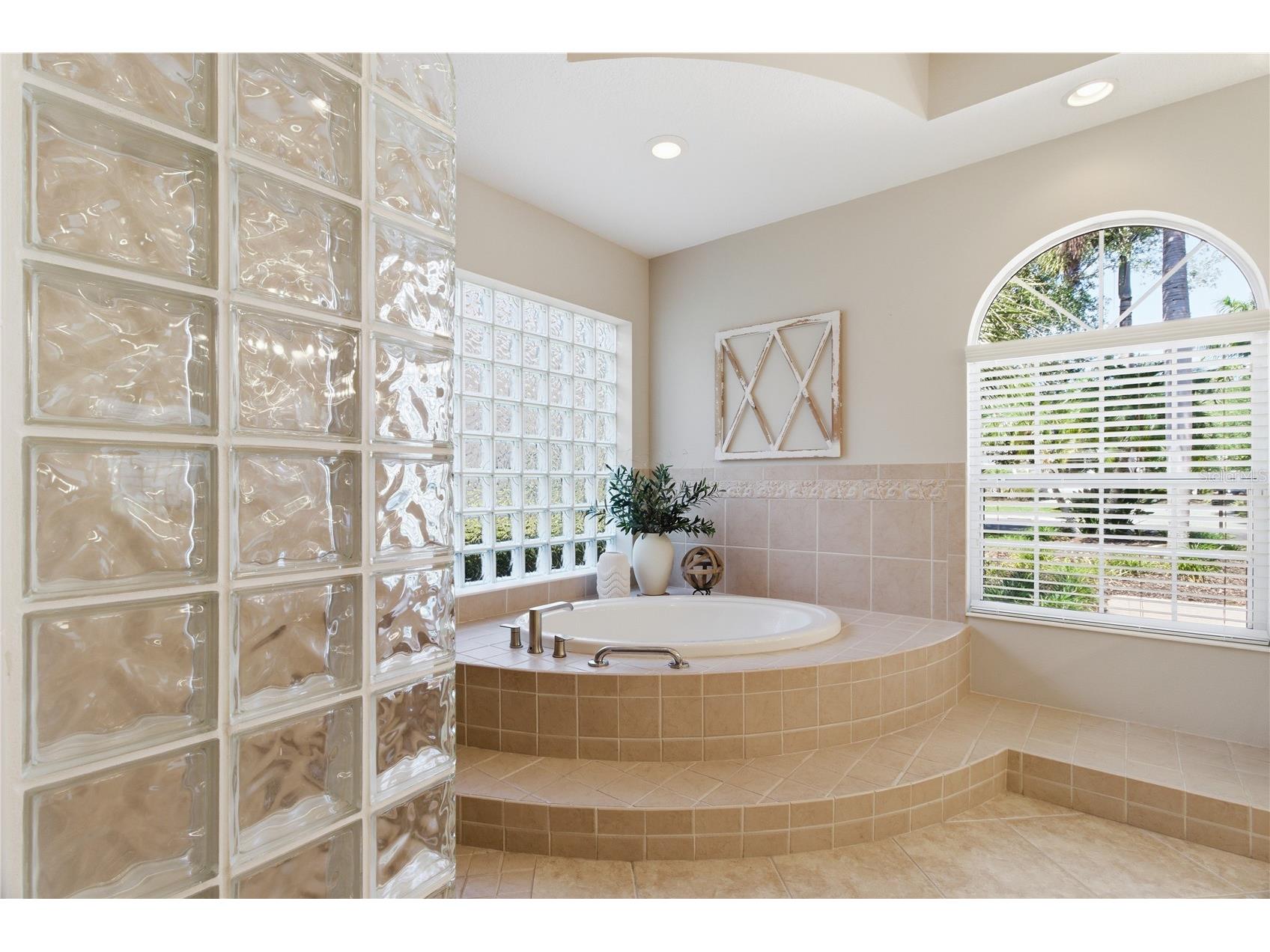8309 Grosvenor Court Bradenton FL 34201 A4692307 image48