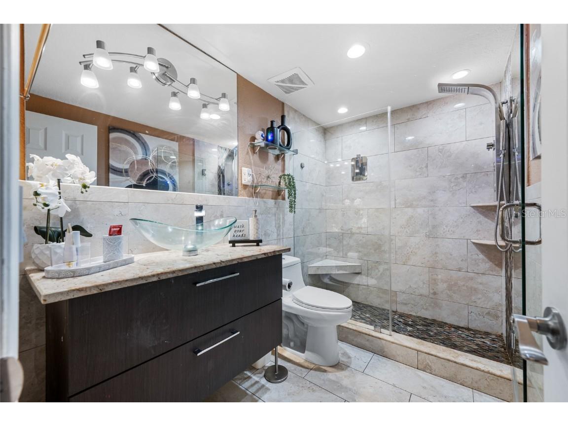 8309 W Elm Street Tampa FL 33615 TB8404069 image22