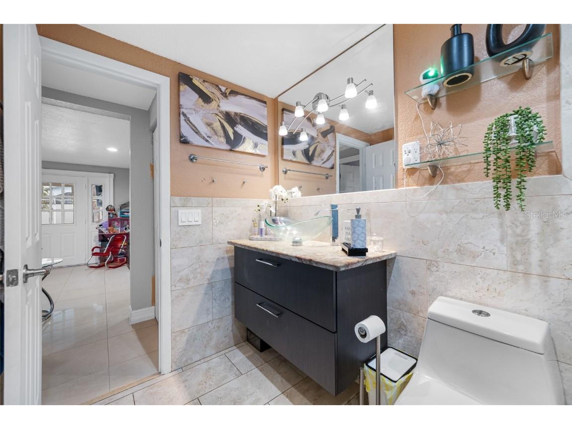 8309 W Elm Street Tampa FL 33615 TB8404069 image23