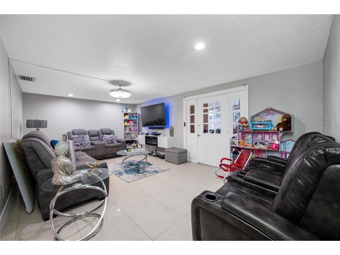 8309 W Elm Street Tampa FL 33615 TB8404069 image28