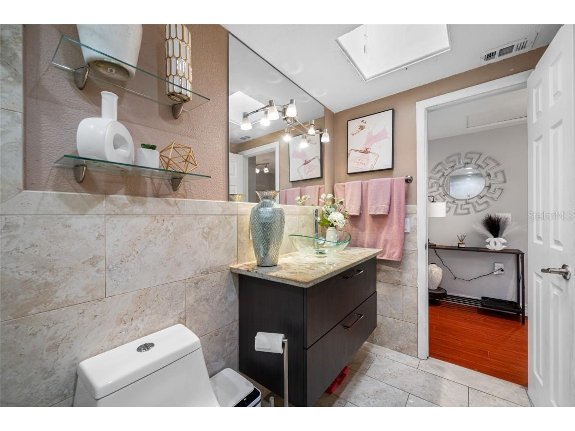 8309 W Elm Street Tampa FL 33615 TB8404069 image42