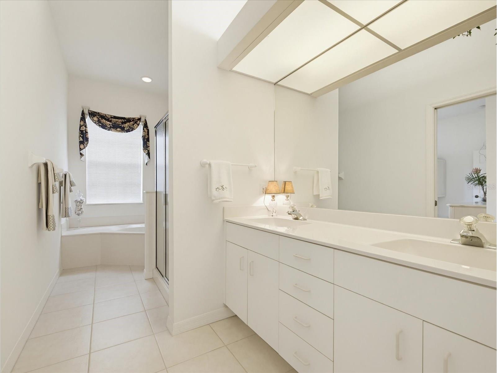 831 Chalmers Drive #831 Venice FL 34293 A4693785 image22