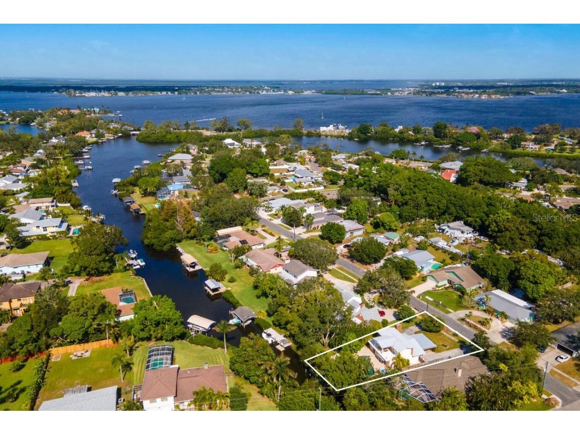 831 Hillcrest Drive Bradenton FL 34209 - WARNER MIDDLE BAYOU O6082016 image1