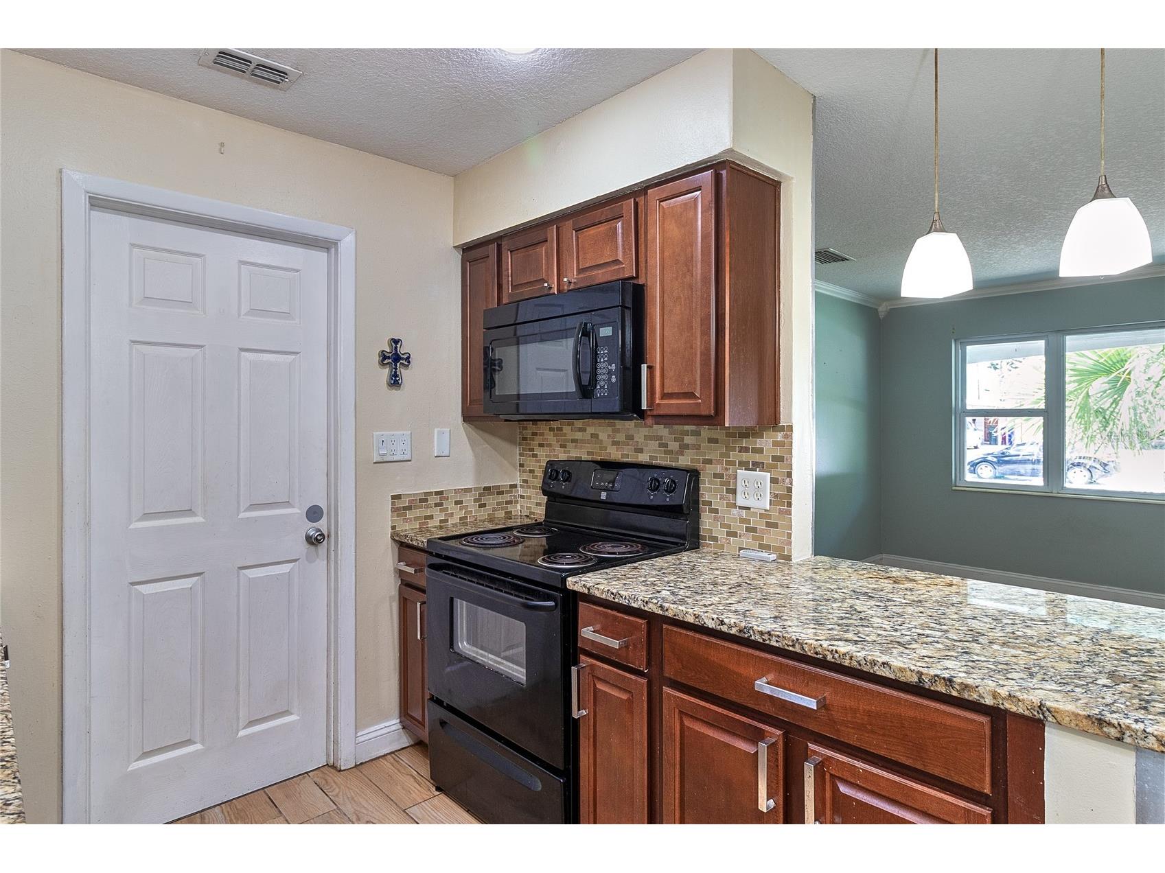 831 Lakeside Drive Largo FL 33778 TB8509079 image17
