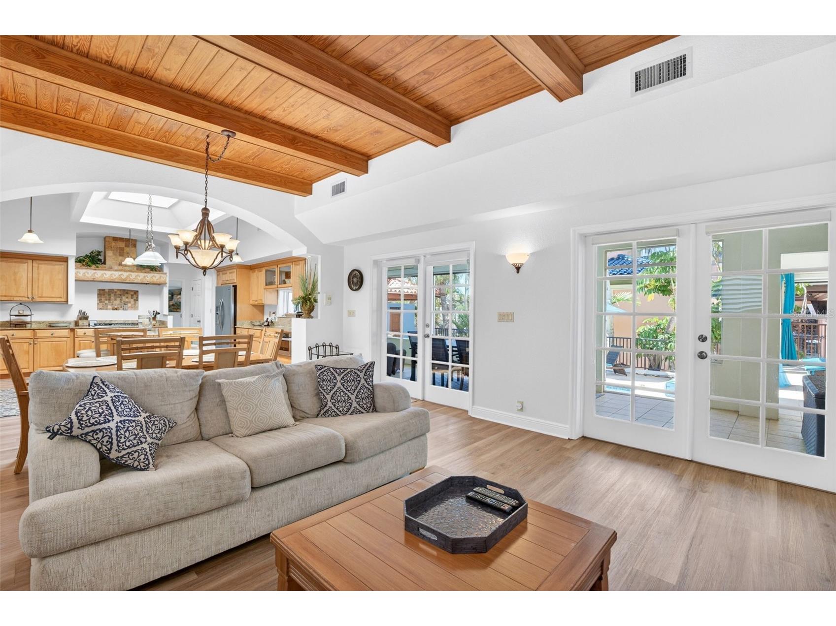831 Mandalay Avenue Clearwater Beach FL 33767 TB8509543 image8