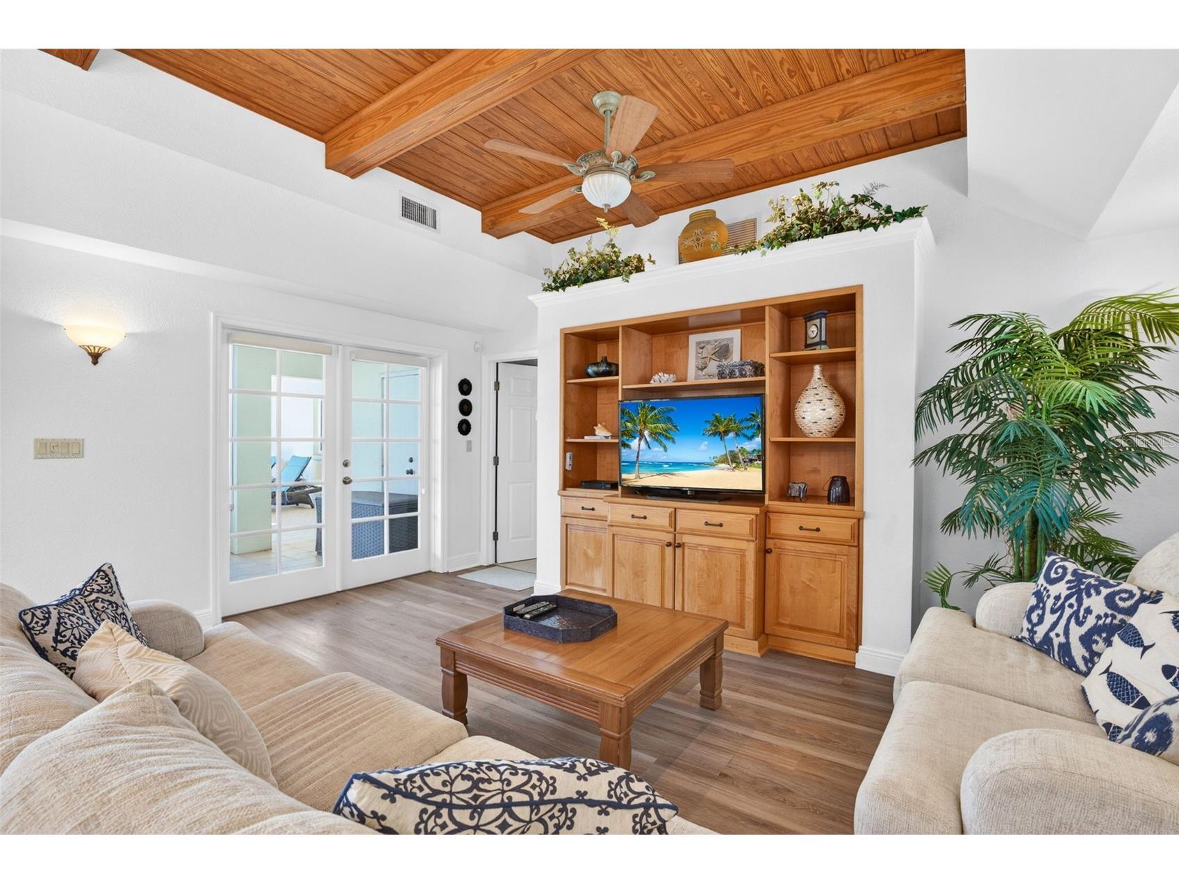 831 Mandalay Avenue Clearwater Beach FL 33767 TB8509543 image9