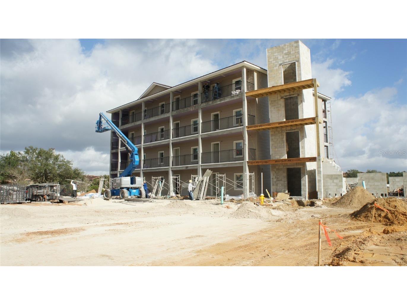 831 Retreat Boulevard #201 Davenport FL 33897 P4918863 image1