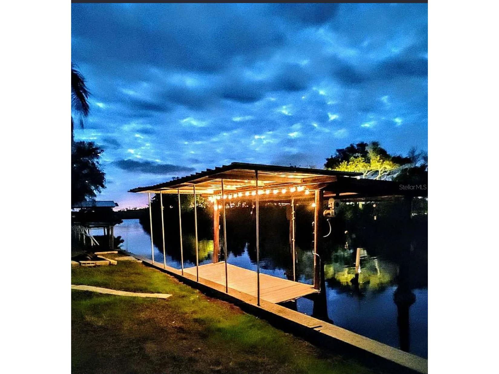 831 River View Lane Tarpon Springs FL 34689 - ANCLOTE RIVER TB8468596 image1