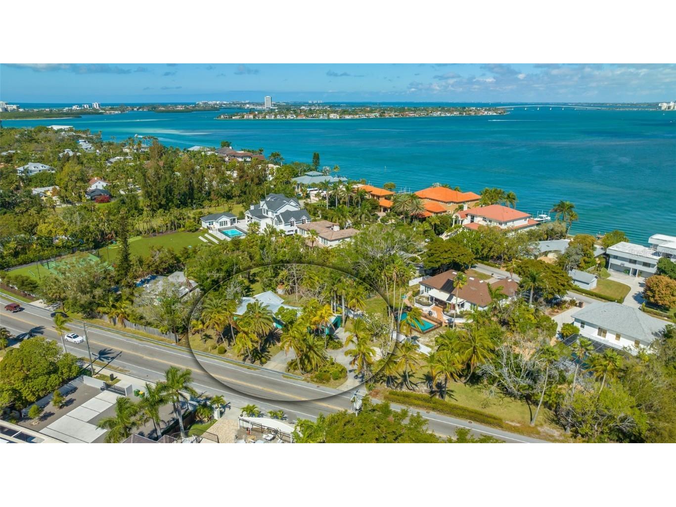 831 Siesta Drive Sarasota FL 34242 A4562249 image1