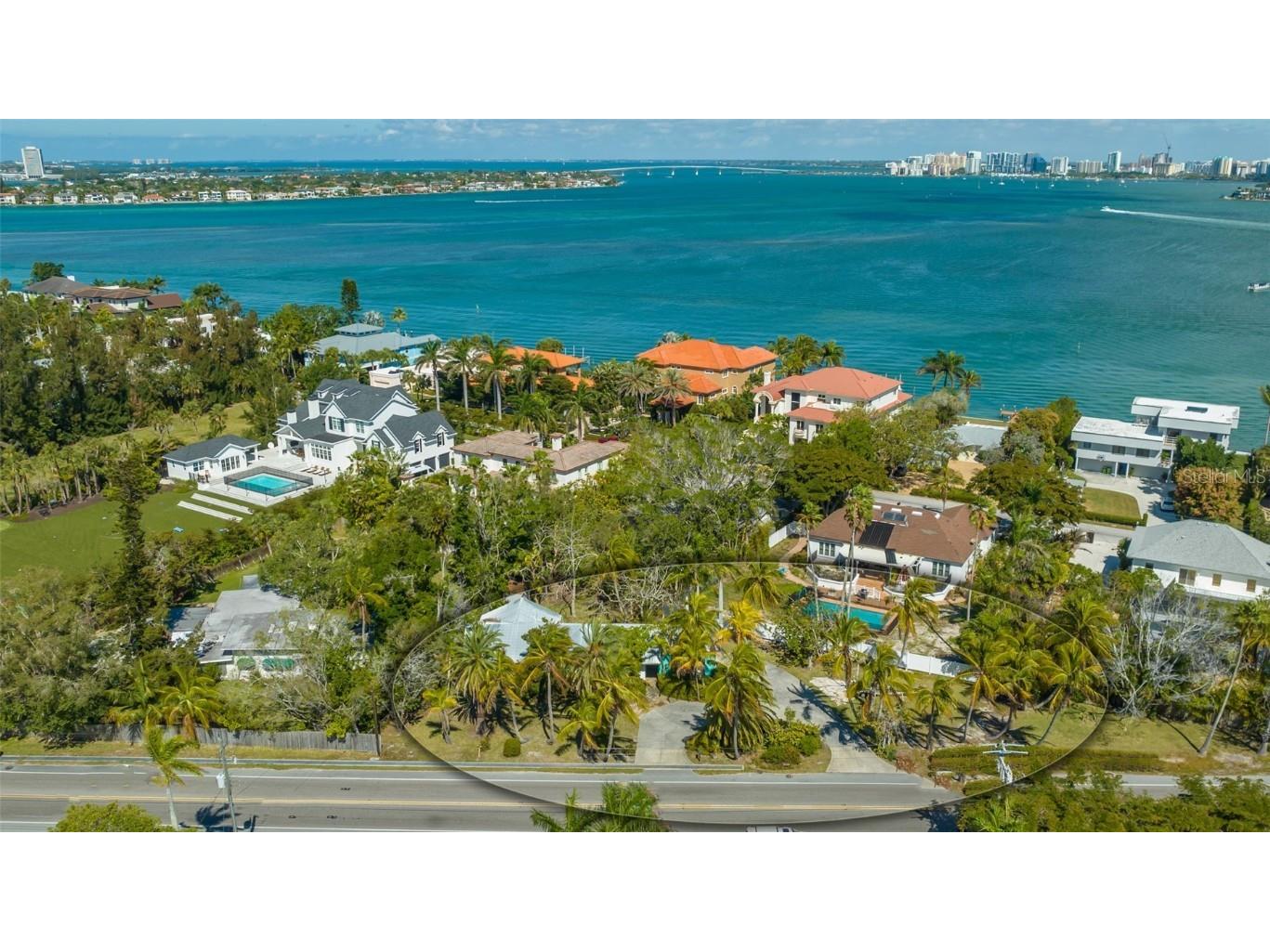 831 Siesta Drive, Sarasota, FL, 34242 MLS A4562249 Edina Realty