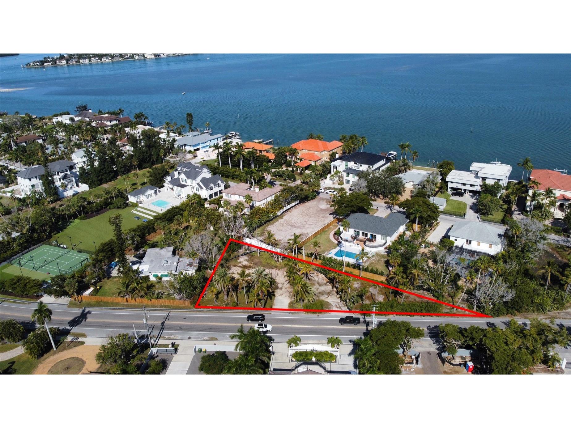 831 Siesta Drive Sarasota FL 34242 A4674955 image3