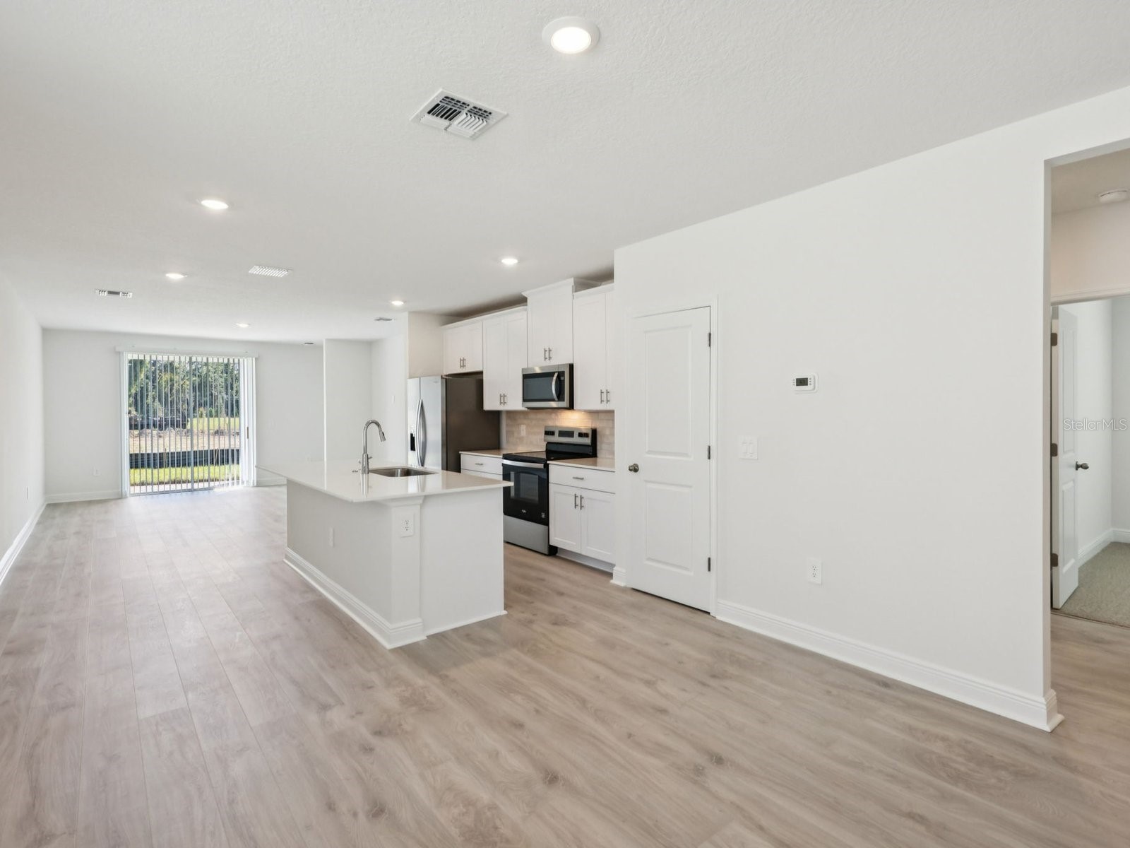 831 Sunshower Drive Lady Lake FL 32159 O6372018 image5