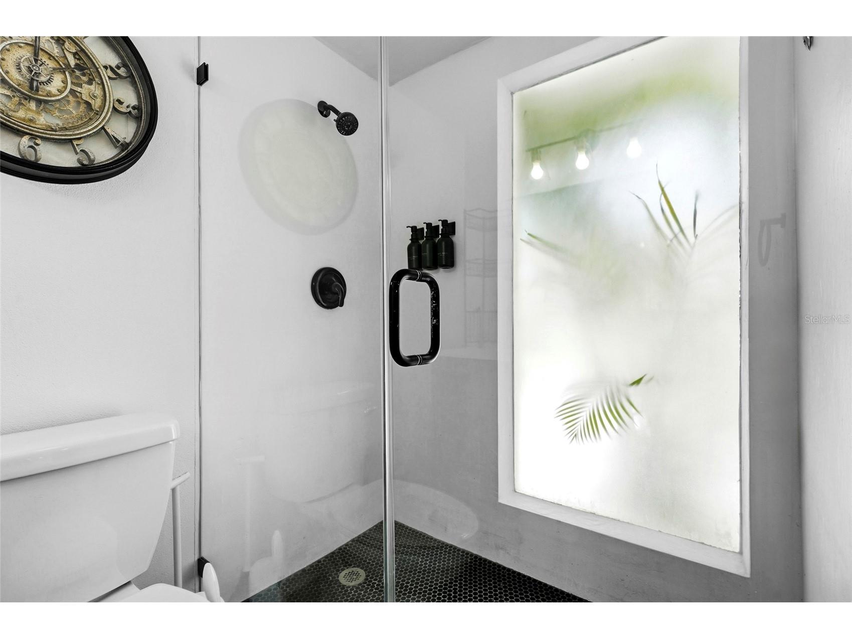 831 Winter Garden Drive Sarasota FL 34243 A4693534 image12