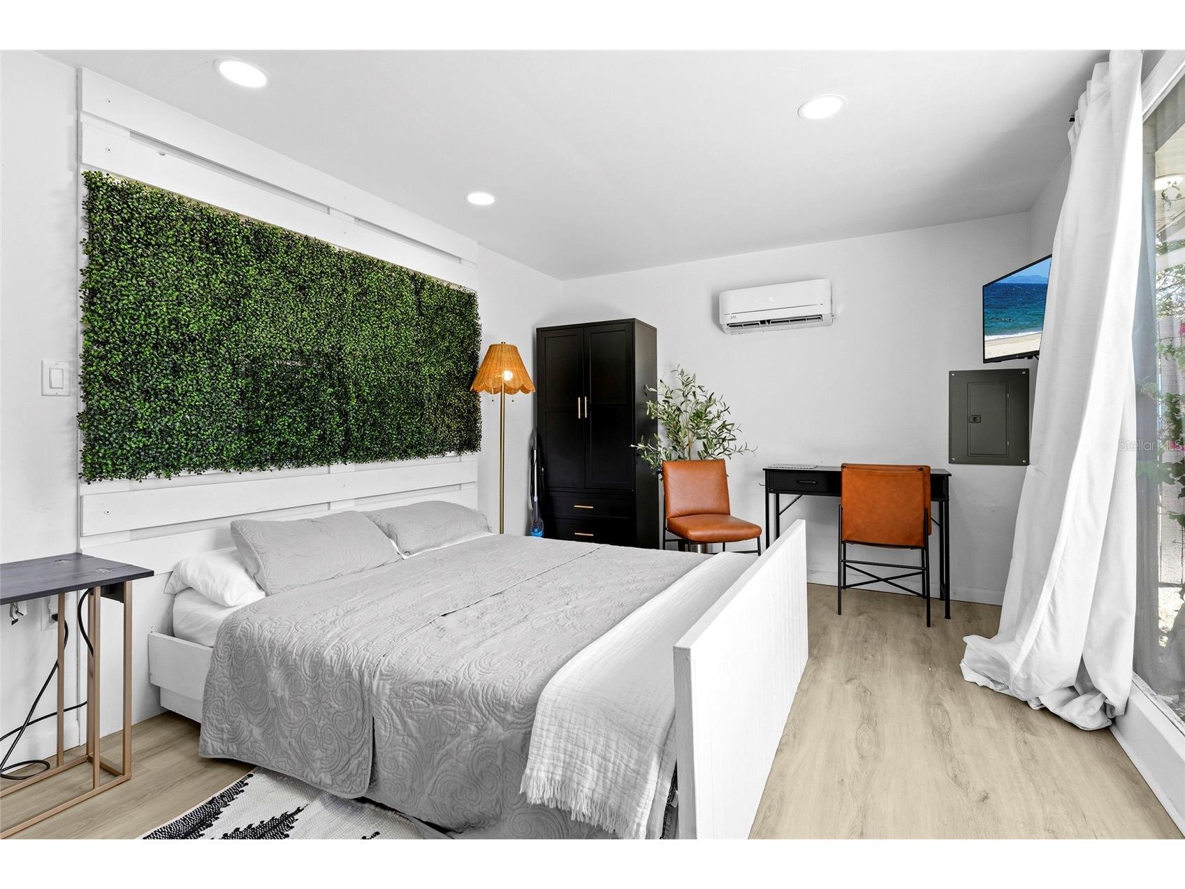 831 Winter Garden Drive Sarasota FL 34243 A4693534 image16