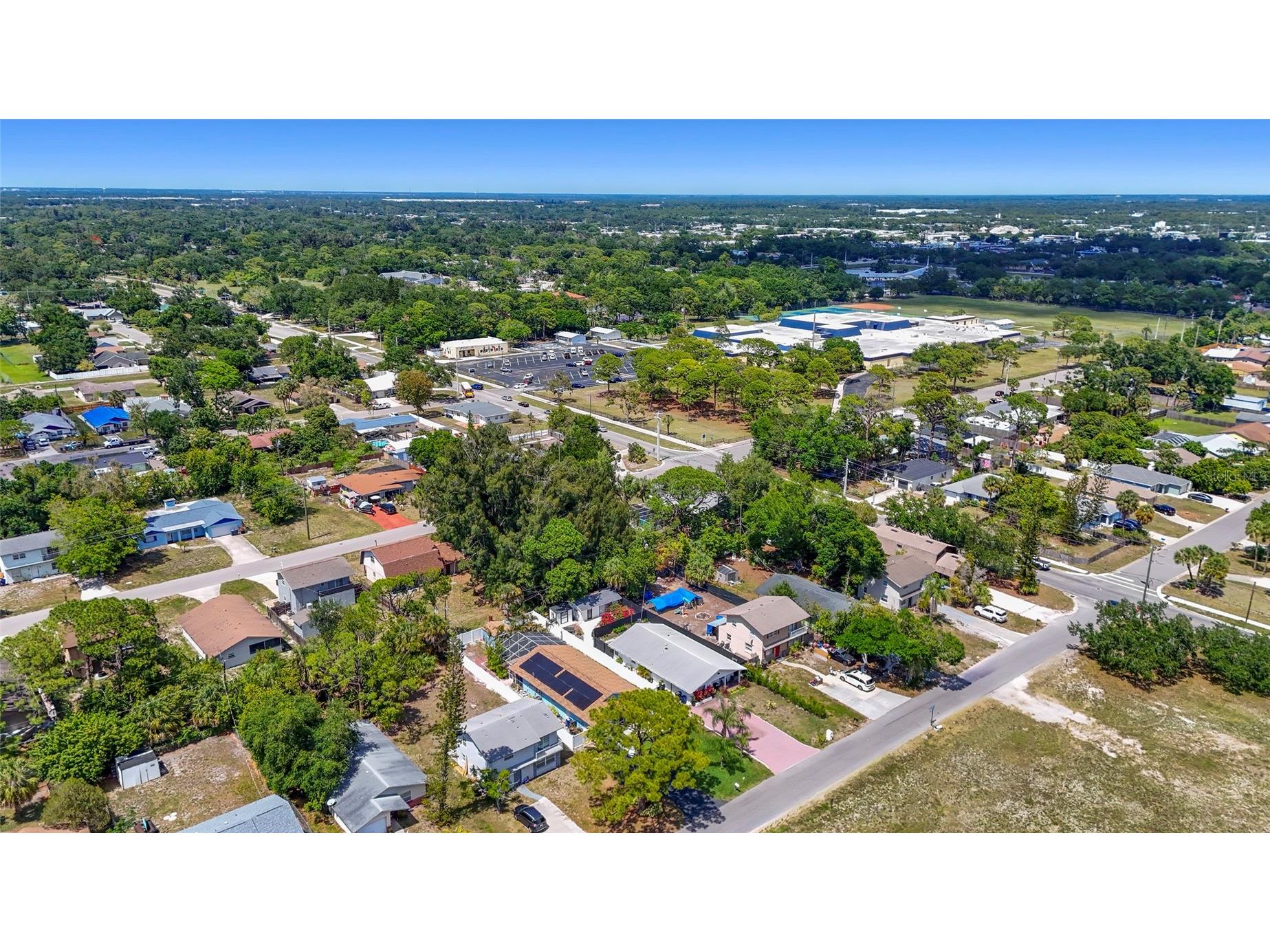 831 Winter Garden Drive Sarasota FL 34243 A4693534 image65
