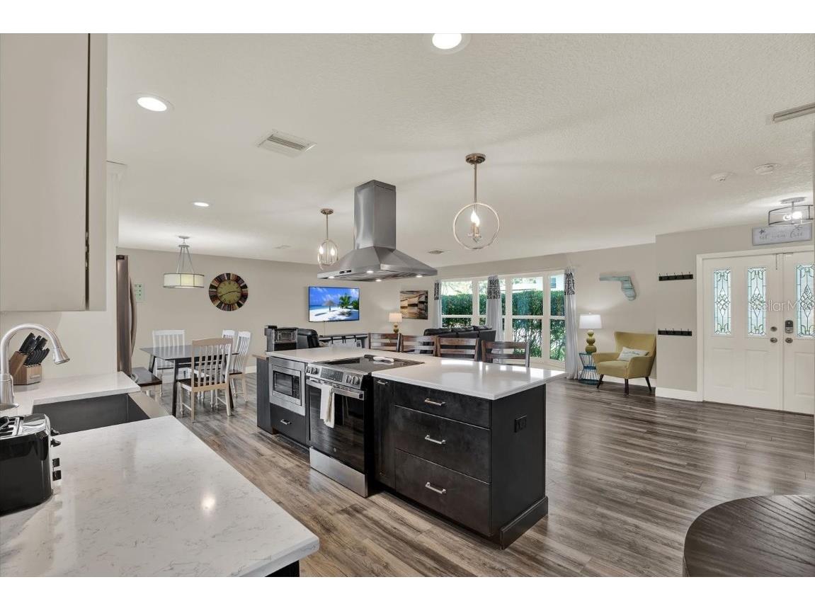 8310 140th Street Seminole FL 33776 TB8444759 image10