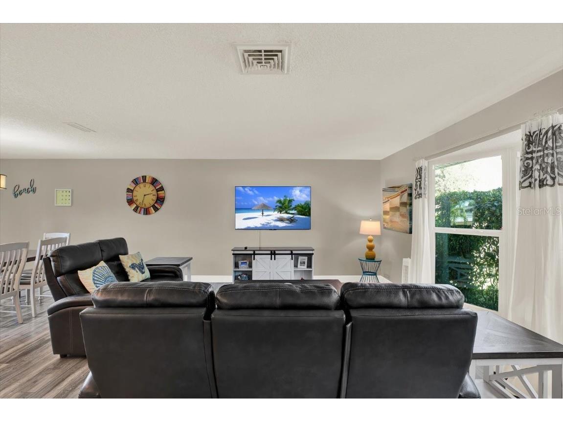 8310 140th Street Seminole FL 33776 TB8444759 image5