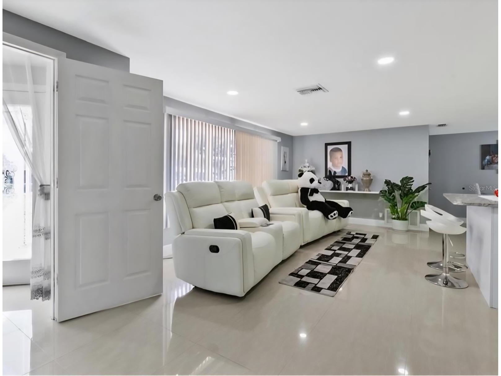 8310 Pat Boulevard Tampa FL 33615 TB8489288 image3