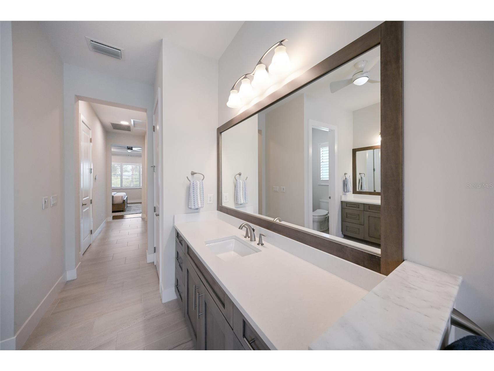 8310 Redonda Loop Lakewood Ranch FL 34202 A4694174 image36