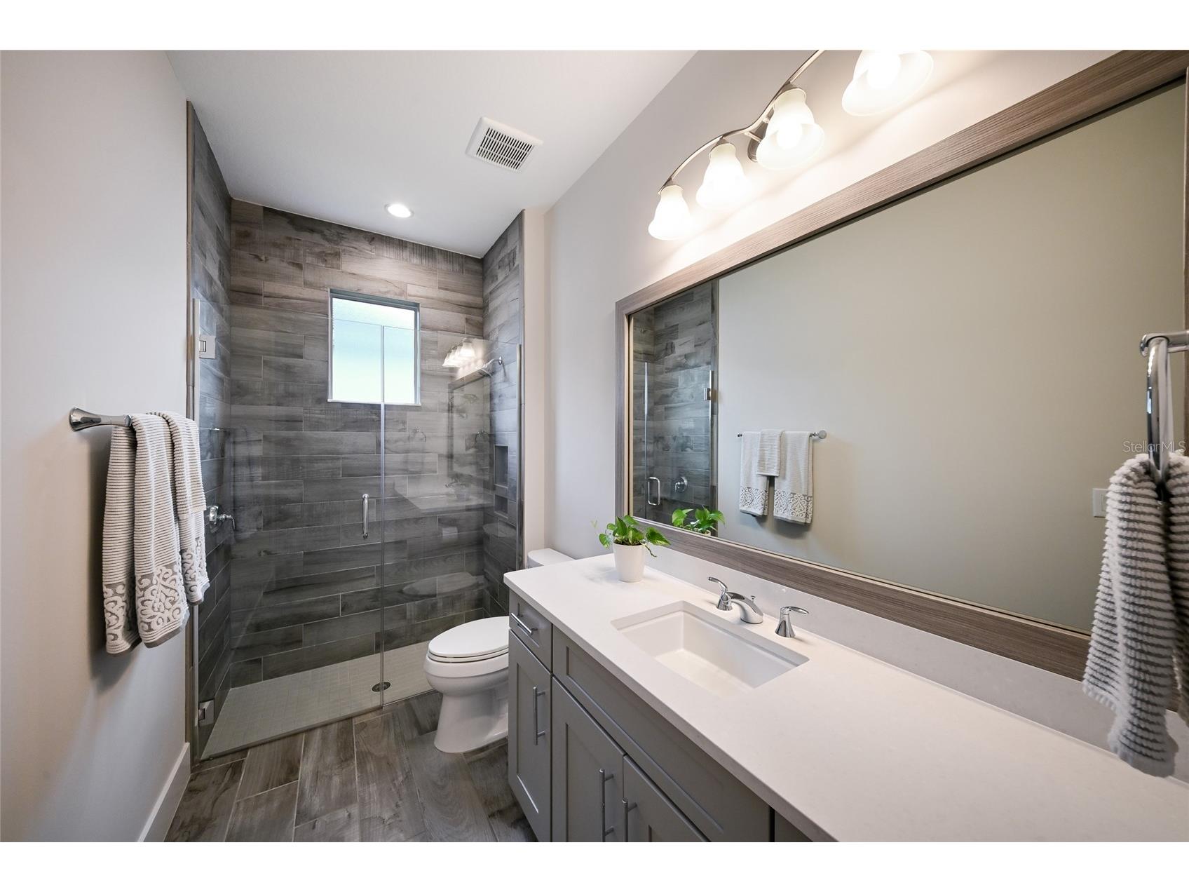 8310 Redonda Loop Lakewood Ranch FL 34202 A4694174 image39