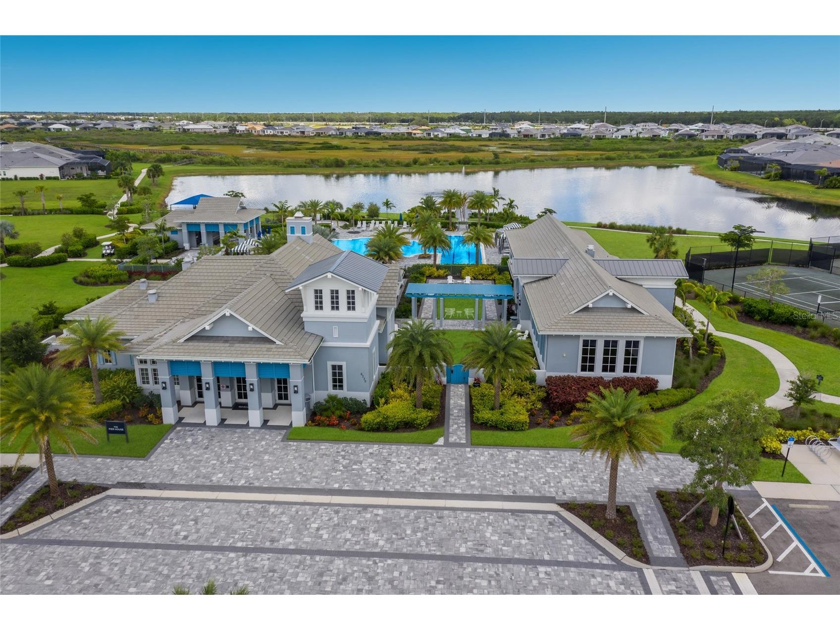 8310 Redonda Loop Lakewood Ranch FL 34202 A4694174 image56