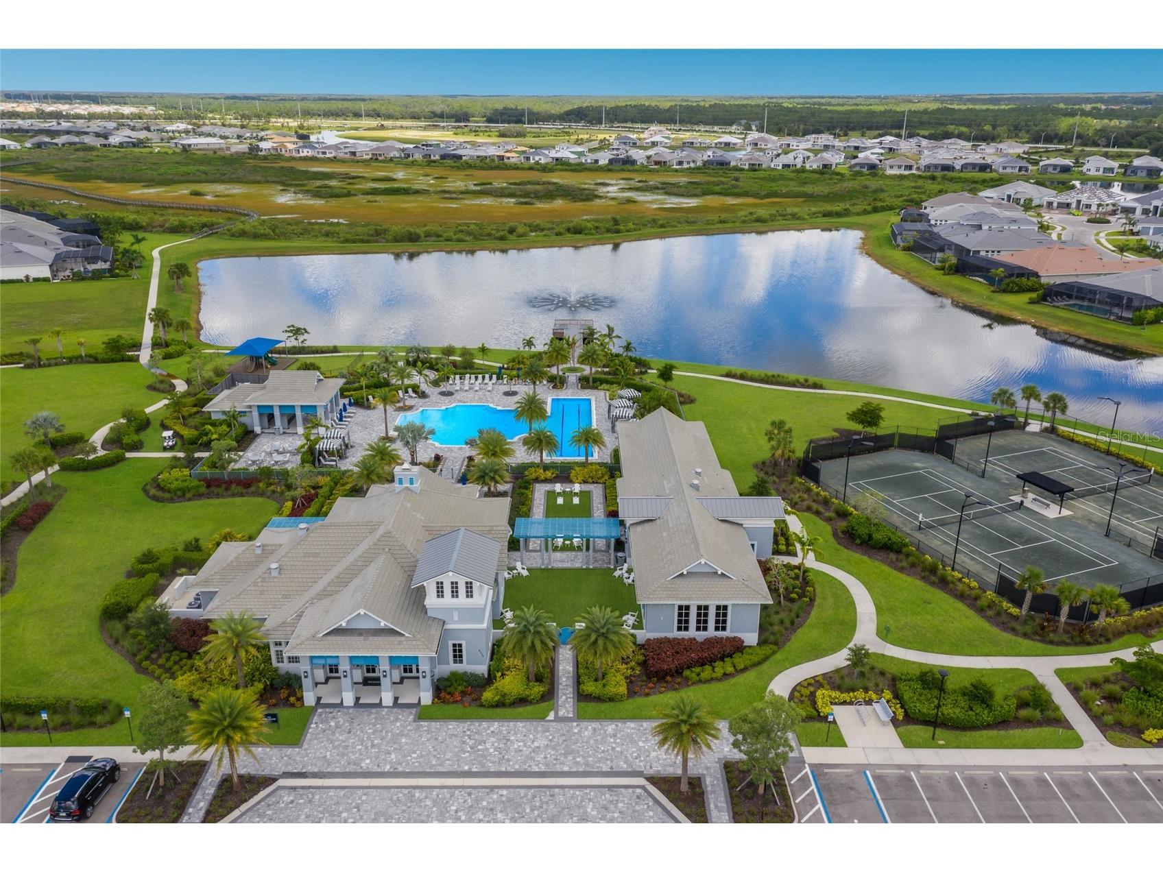 8310 Redonda Loop Lakewood Ranch FL 34202 A4694174 image57