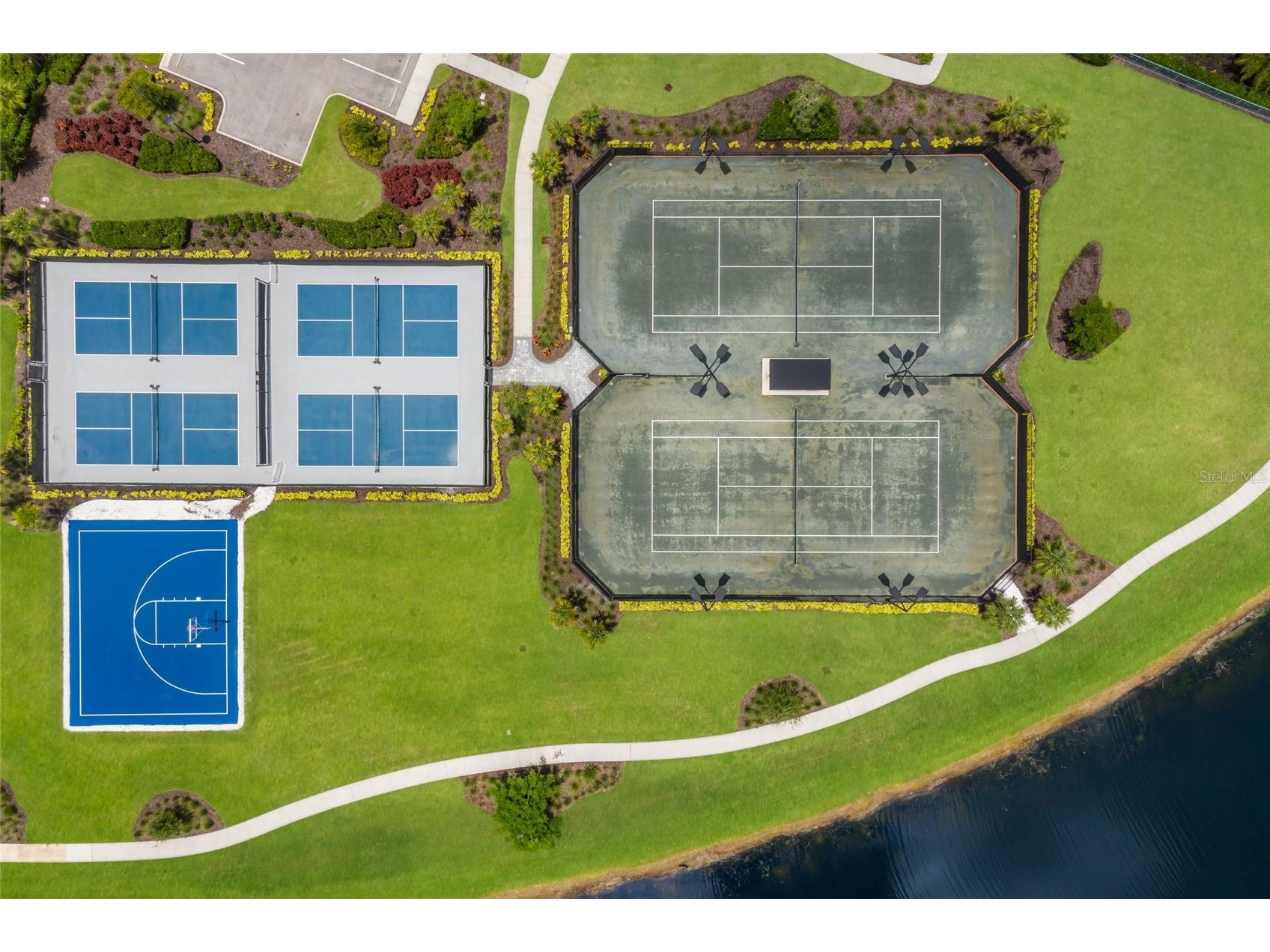 8310 Redonda Loop Lakewood Ranch FL 34202 A4694174 image59