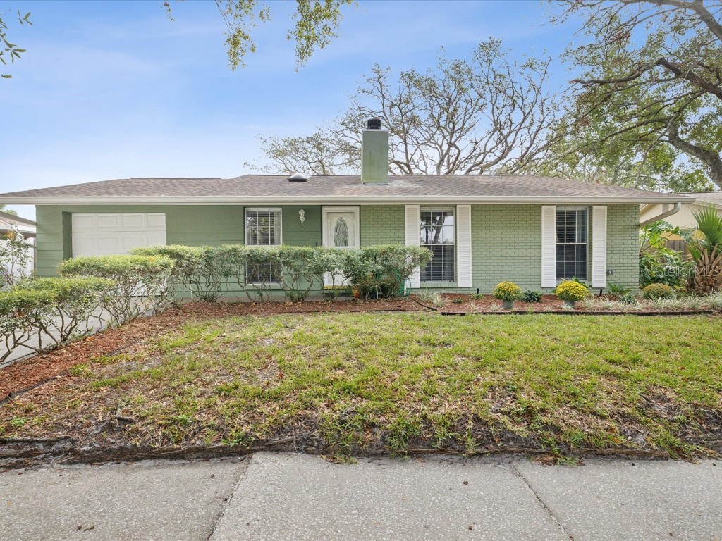 8311 Woodlake Place Tampa FL 33615 TB8310367 image1