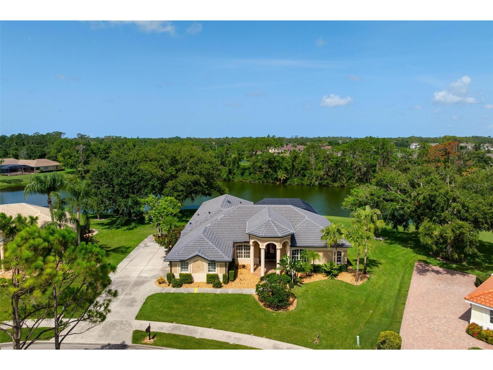 8312 Misty Lake Circle Sarasota FL 34241 A4655373 image2