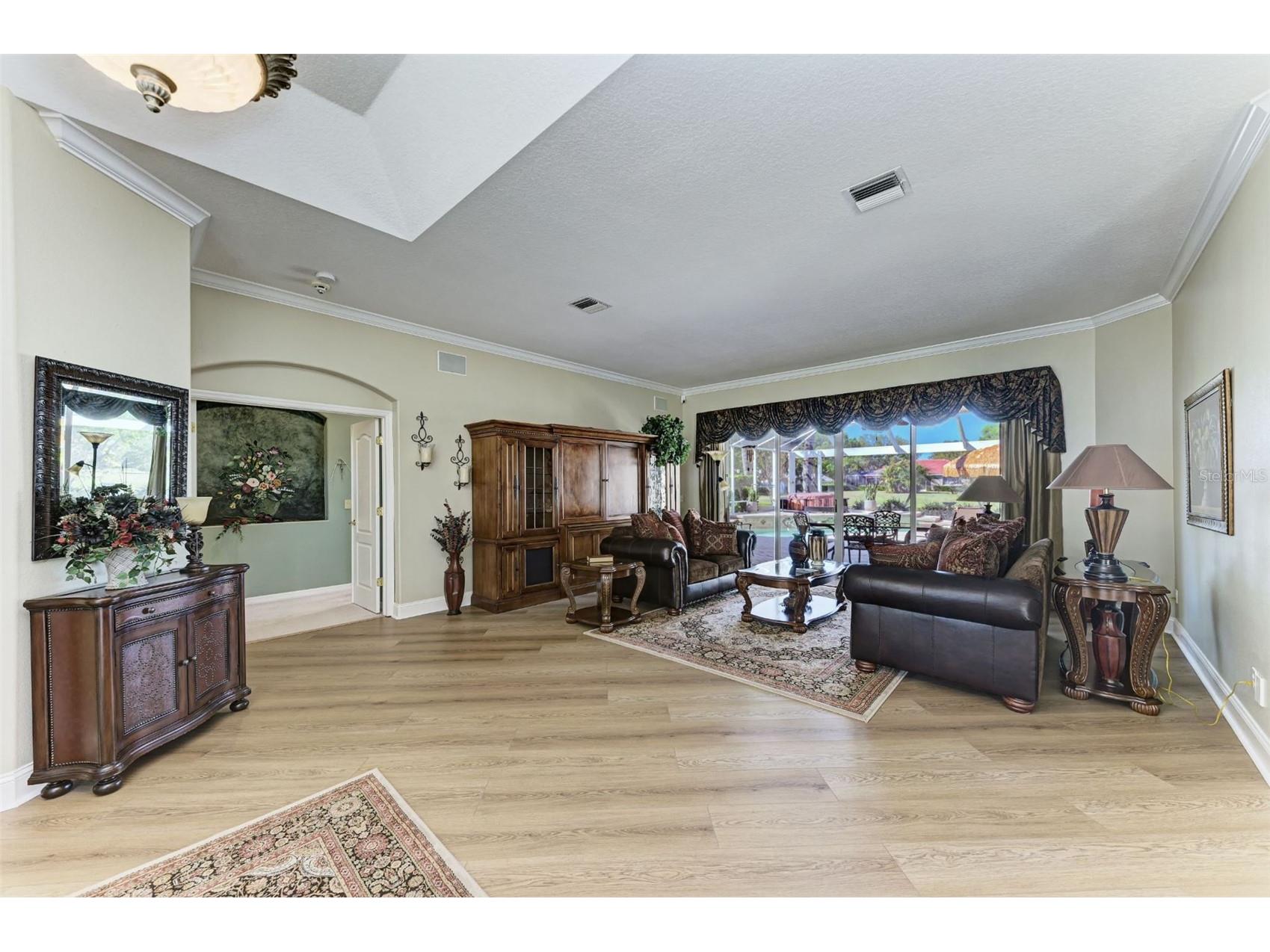 8315 Eagle Crossing Sarasota FL 34241 TB8483639 image20
