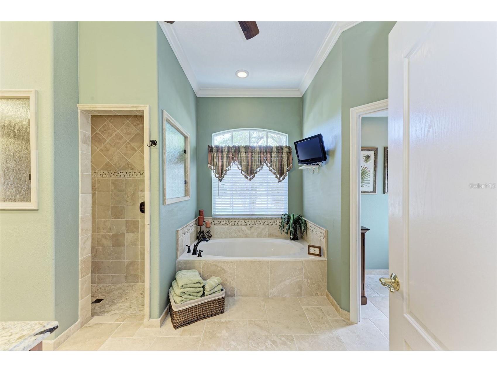 8315 Eagle Crossing Sarasota FL 34241 TB8483639 image37