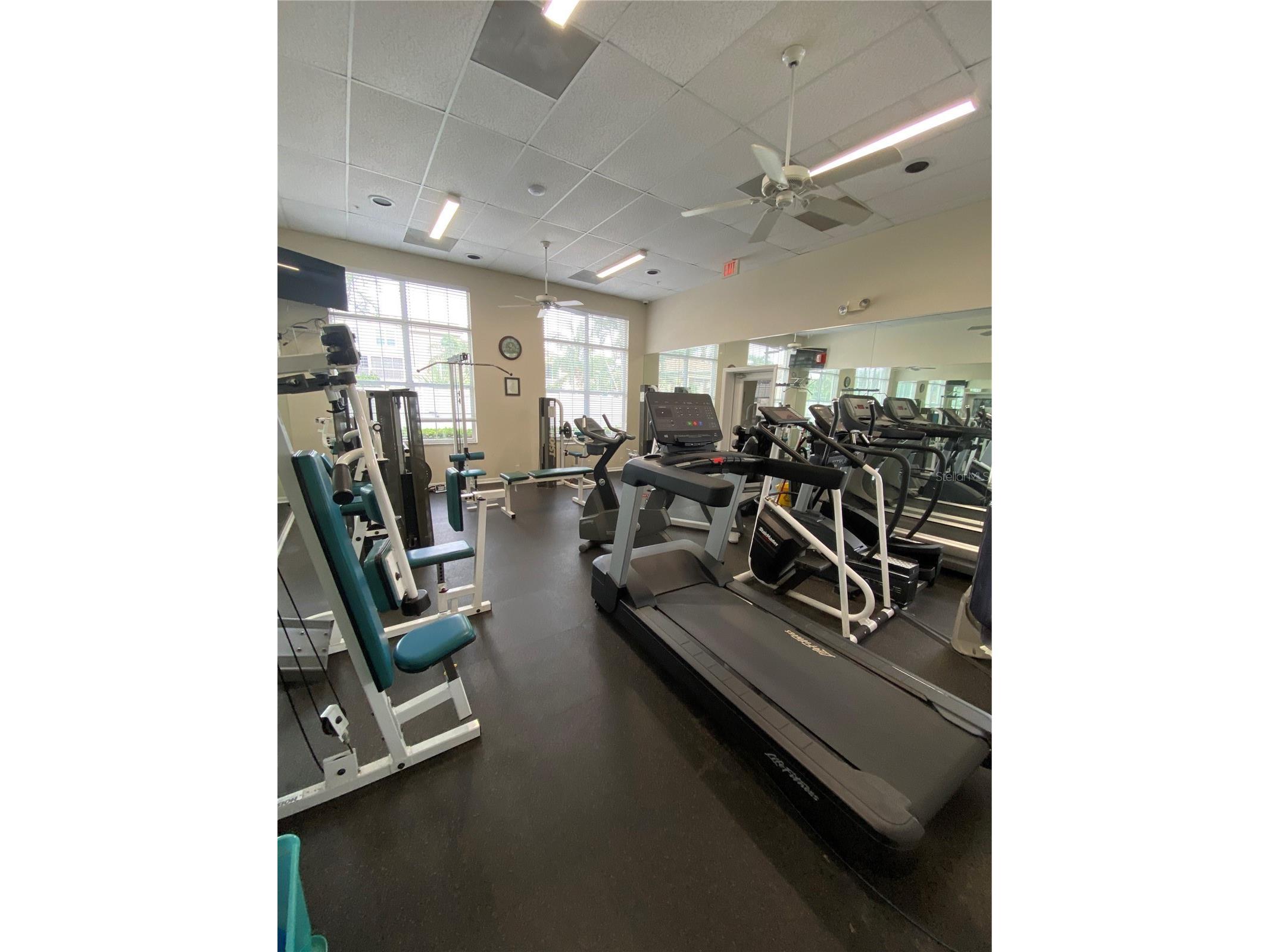 8315 Glenrose Way #1414 Sarasota FL 34238 A4678065 image27