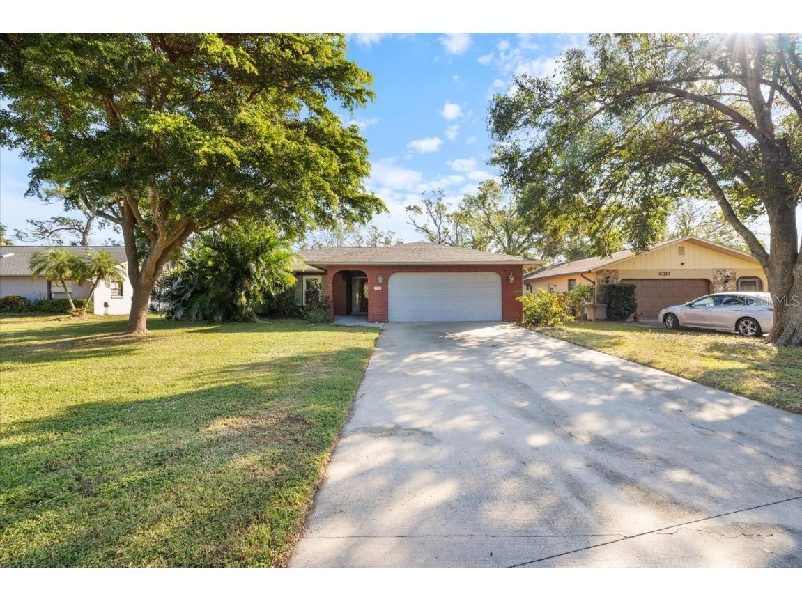 8315 Sylvan Woods Drive Sarasota FL 34243 A4629756 image1